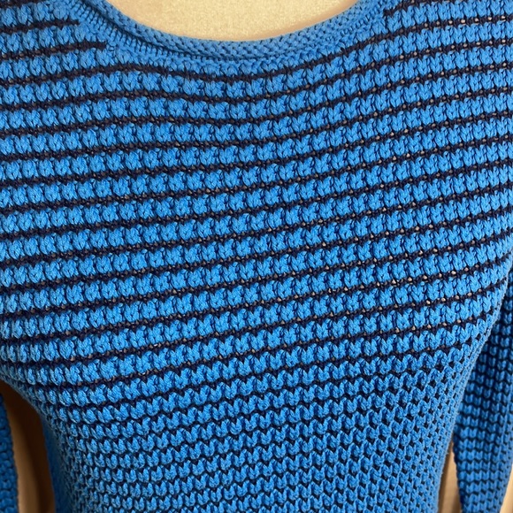 VINTAGE- 90’S LIZ CLAIBORNE OVERSIZED THICK BLUE KNITED CHUNKY SWEATER SIZE S - Picture 4 of 12